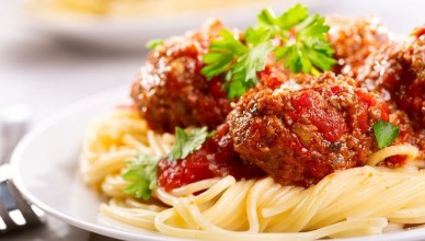 17245462 - pasta with meatballs and parsley with tomato sauce