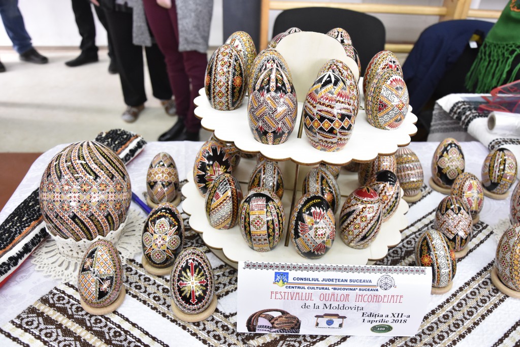 Adevărate opere de artă la Festivalul ouălor încondeiate de la Moldovița (foto 146038) (1)