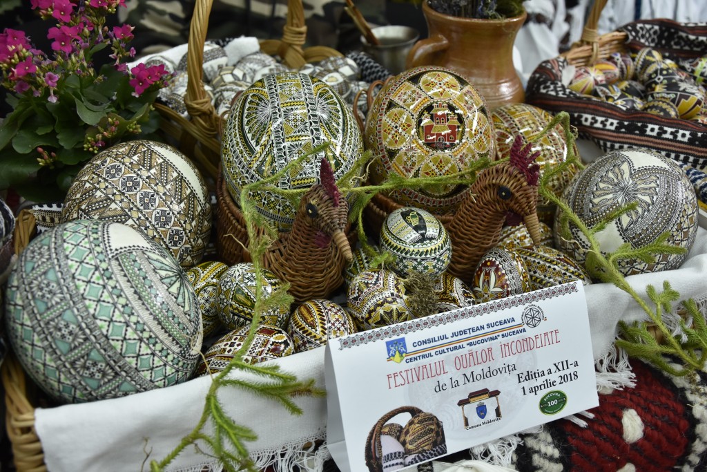 Adevărate opere de artă la Festivalul ouălor încondeiate de la Moldovița (foto 146077)