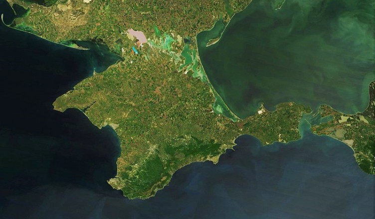800px-Satellite_picture_of_Crimea,_Terra-MODIS,_05-16-2015
