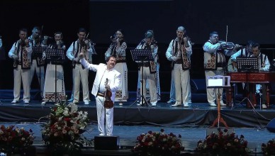 Spectacol-„Uniți-prin-Centenar”-Orchestra-Lăutarii-din-Chișinău-și-maestrul-Nicolae-Botgros