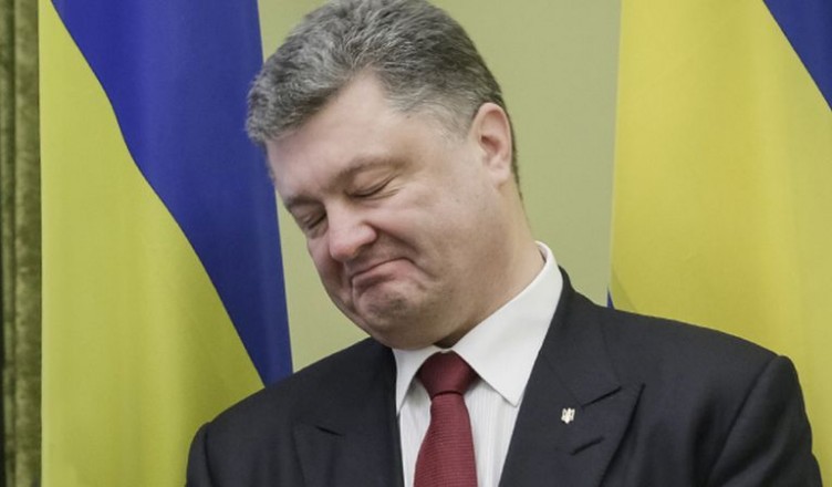 March 11, 2015 - Kiev, Ukraine - Swedish Prime Minister Stephen Lofven (L) and President of Ukrainian Poroshenko (R) pilnuyutsya to reporters during a joint press conference in Kiev, Ukraine. March 11, 2015 Stefan Lofven arrived in Kyiv for a two-day visit. (Credit Image: © Oleg Pereverzev/NurPhoto/ZUMA Wire)