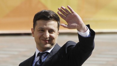 epa07586062 President-elect Volodymyr Zelensky arrives at the Ukrainian Parliament for a ceremony of his oath in Kiev, Ukraine, 20 May 2019. Volodymyr Zelensky with 73,22 percent of the votes beats out the current President Petro Poroshenko, who received 24,45 percent of the votes during the second tour of Presidential elections in Ukraine which was held on 21 April 2019.  EPA-EFE/STEPAN FRANKO
