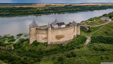 khotyn-fortress-from-above-ukraine-9