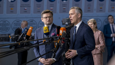 Doorstep statements
by NATO Secretary General Jens Stoltenberg and the Minister of Foreign Affairs of Ukraine, Dmytro Kuleba