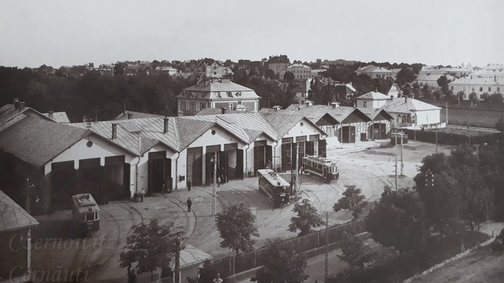 Gartengasse до 1902 - Eugengasse - Strada Mihai Viteazu - Вулиця Дзержинського до 1992 - Вулиця Садова. Трамвайний парк (засновано в 1897 році, ліквідовано в 1966 році). Фото 1936 року.