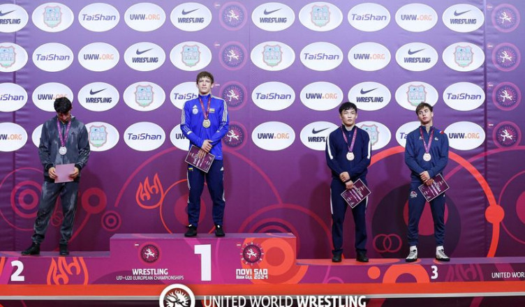 Podium 74kg FS - Gold: Vadym Tsurkan (UKR), Silver: Giorgi Gogritchiani (GEO), Bronze: Tamir Eshinimaev (AIN), Seyfulla Itaev (FRA)