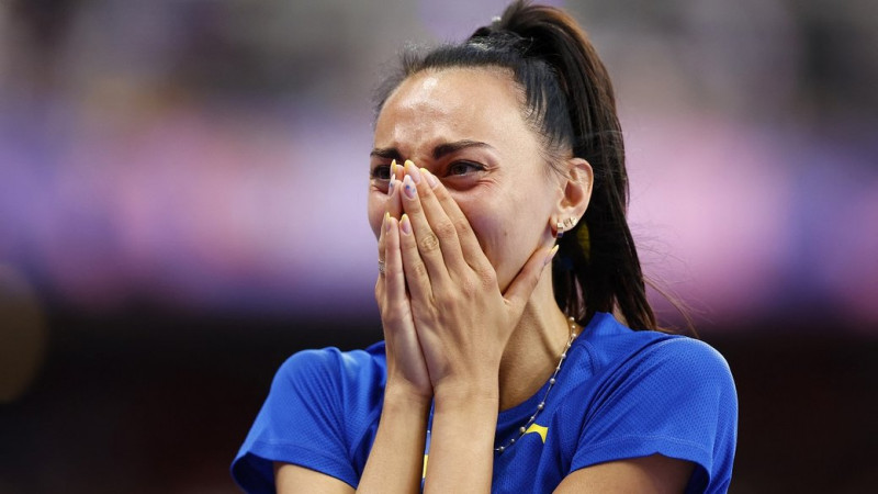 Paris 2024 Olympics - Athletics - Women's High Jump Final - Stade de France, Saint-Denis, France - August 04, 2024. Iryna Gerashchenko of Ukraine reacts. REUTERS/Alina Smutko