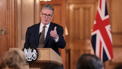 British Prime Minister Keir Starmer delivers a speech, following his first cabinet meeting as Prime Minister, in London, Britain, July 6, 2024. REUTERS/Claudia Greco/Pool