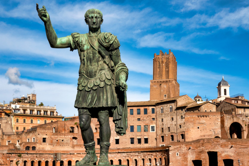 Statue,Of,Emperor,Trajan,In,The,Trajan’s,Market,In,Via